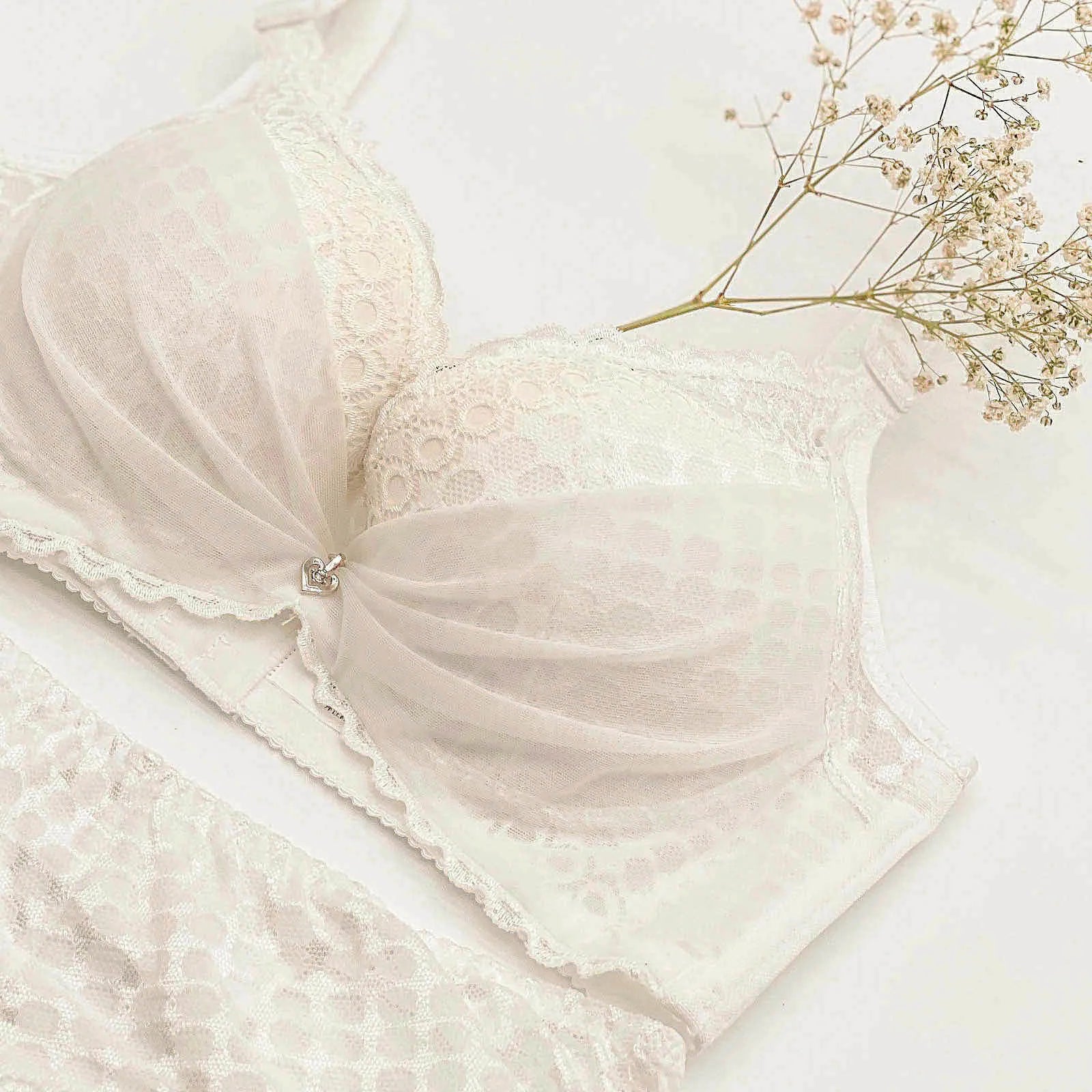 7826 - 軟鋼圈 時尚美感薄紗內衣 Push Up Bra