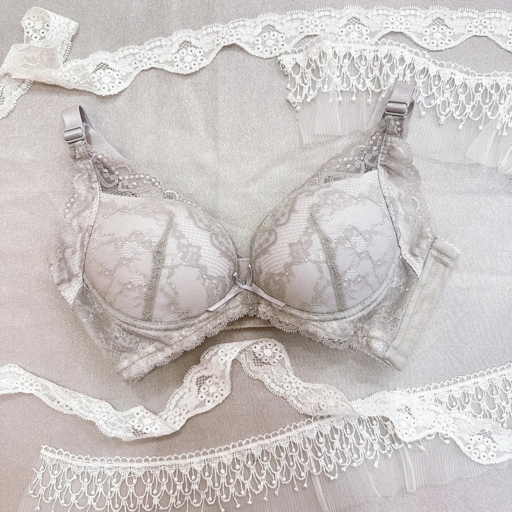 8877 - 雲朵軟鋼圈水周圍 Water push up bra