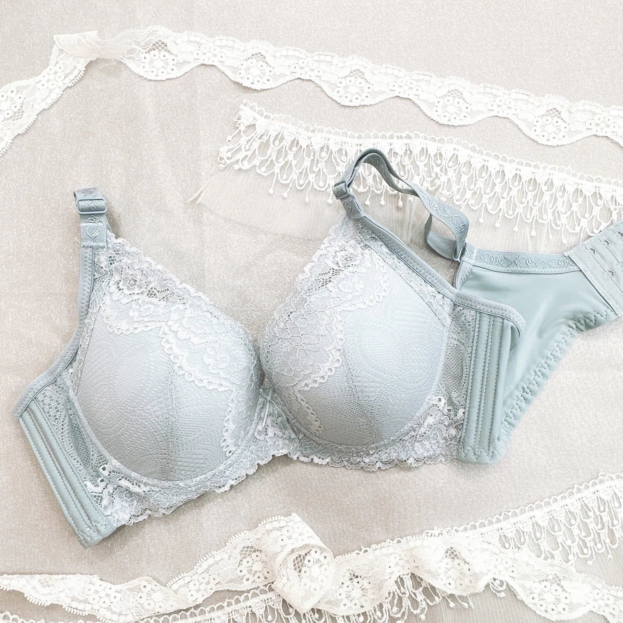 8985 - 輕柔親膚軟膠圈內衣