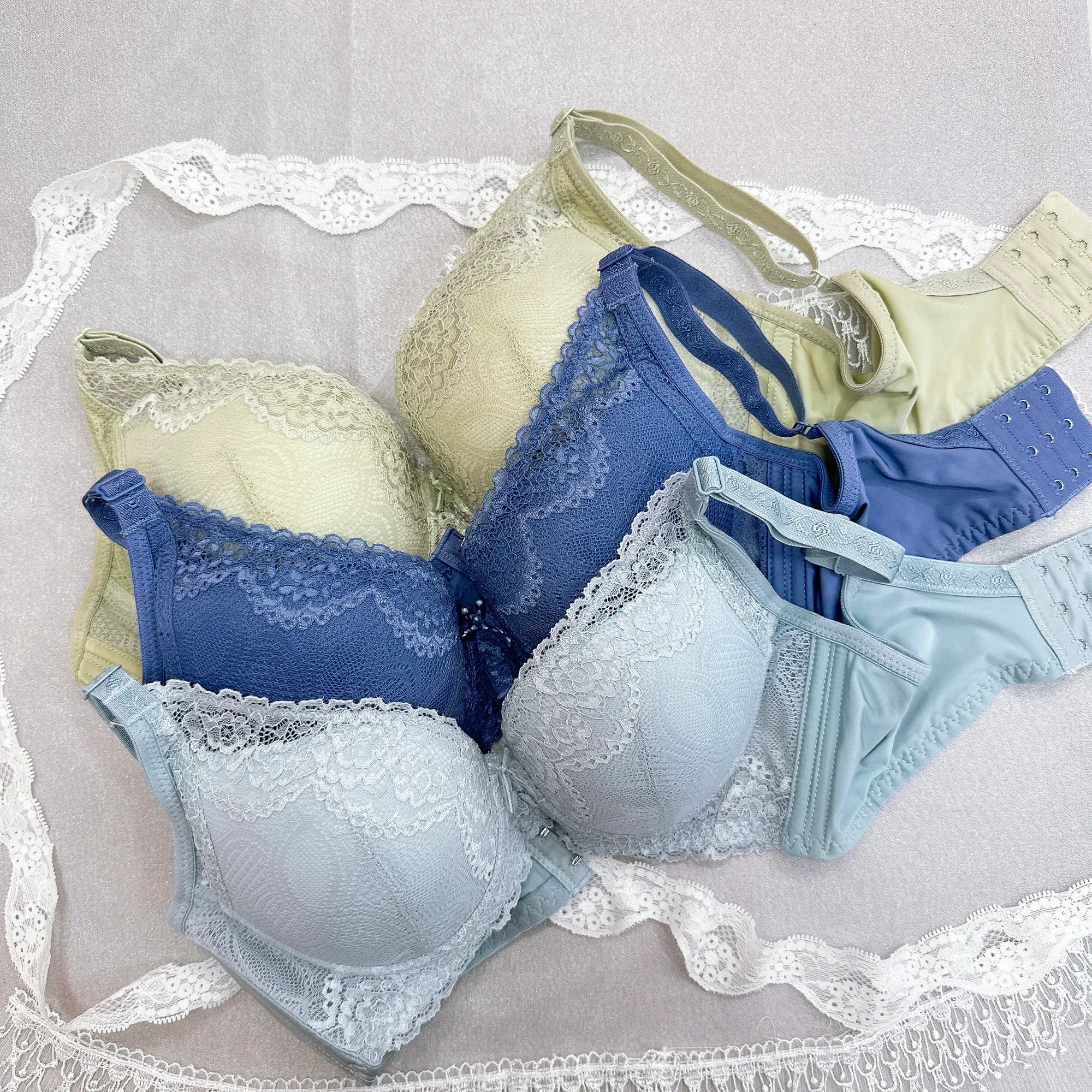 8985 - 輕柔親膚軟膠圈內衣