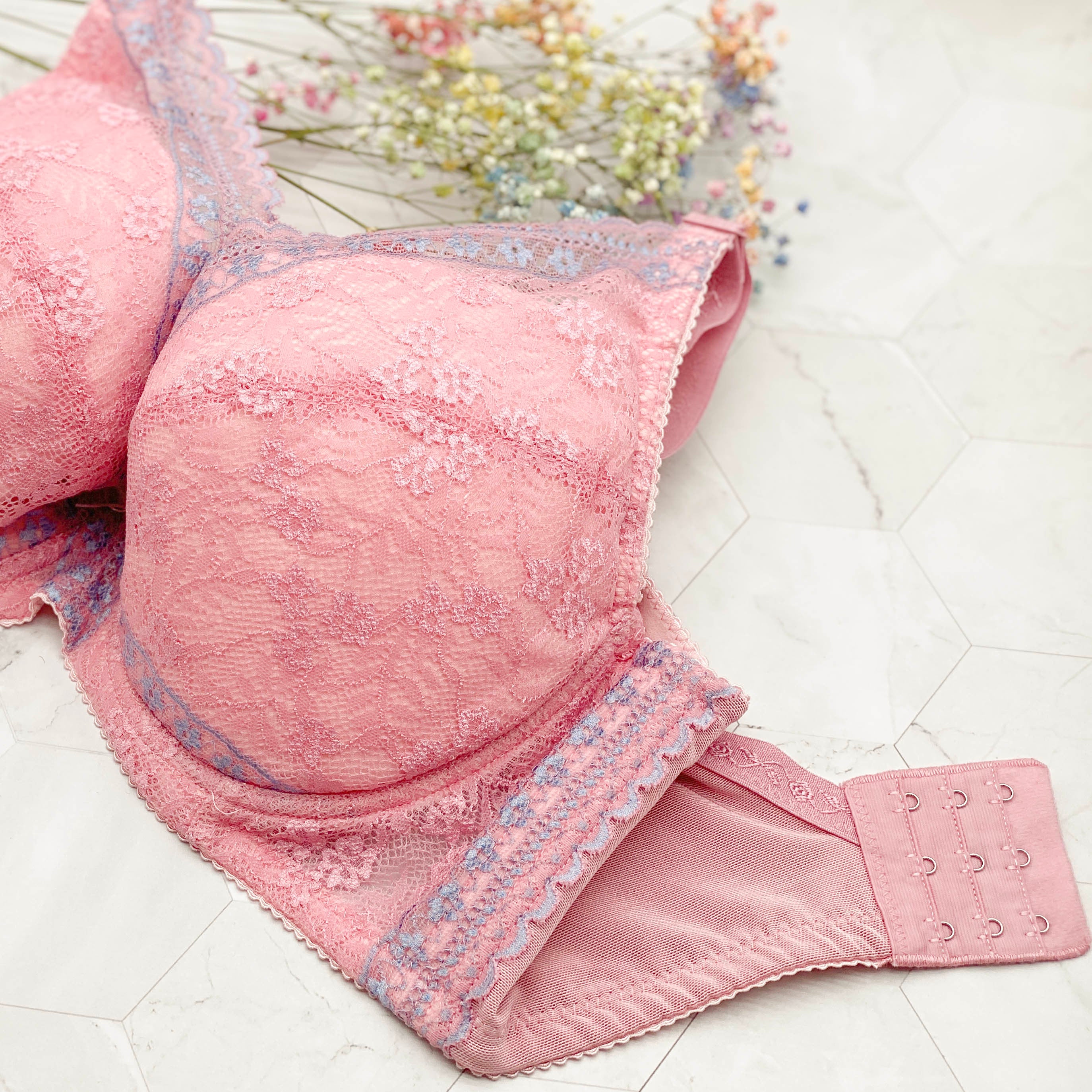 8882S - 全杯型 Deep V透氣大罩杯 (套裝)