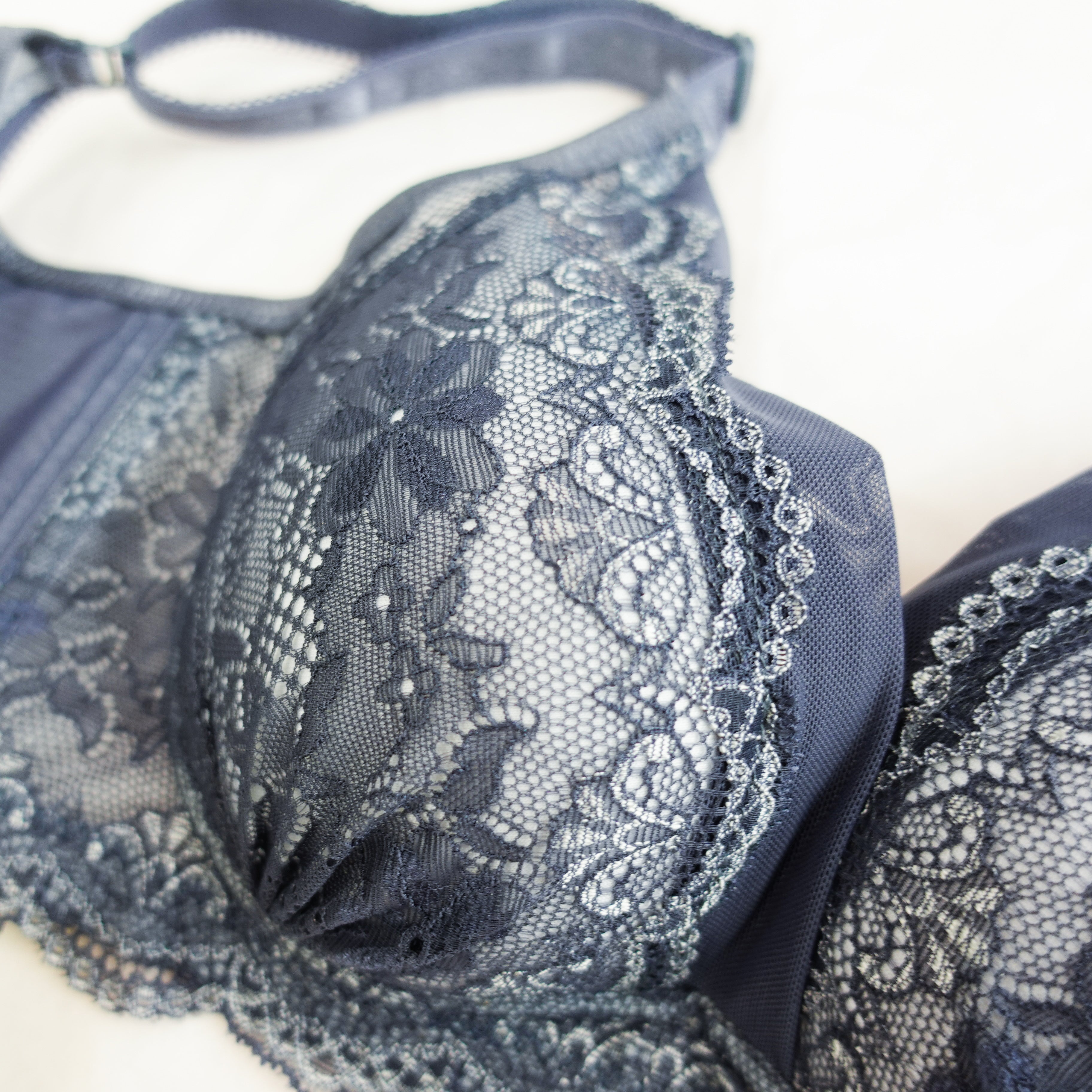 6991 -  無鋼圈承托隱固系列