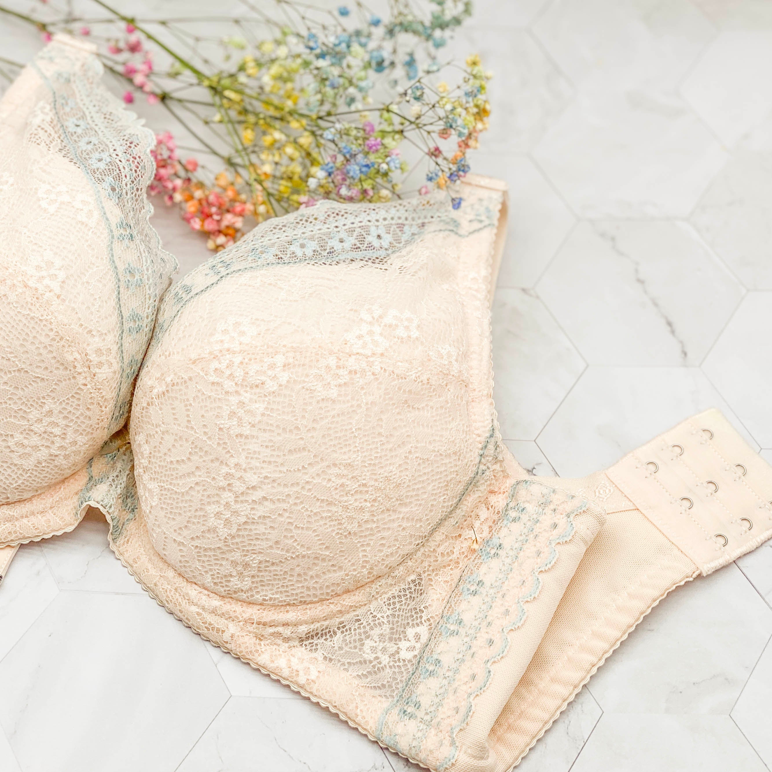 8882S - 全杯型 Deep V透氣大罩杯 (套裝)